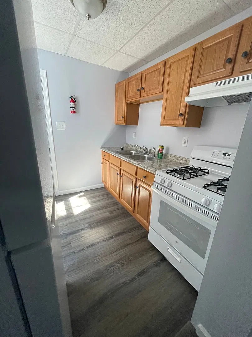 Charming 3-Bedroom Home for Rent in Slatington, PA Convenient Location! — Photo 2