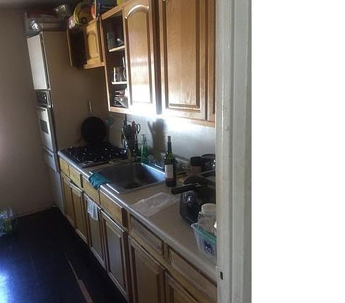 5th image of 814 Tilden St #4G