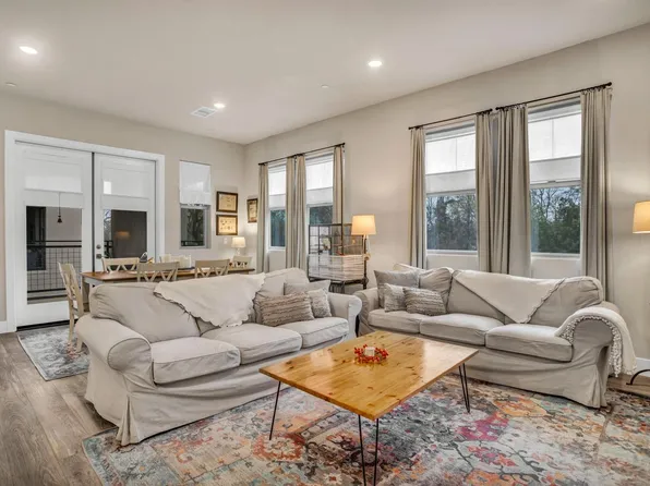 1661 Spring St #224, Davis, CA 95616