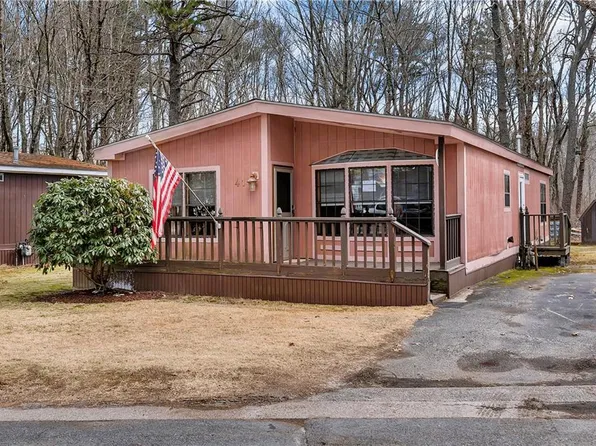 41 Leisure Way, Coventry, RI 02816