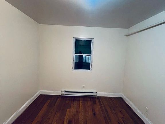 5th image of 2165 Bogart Ave