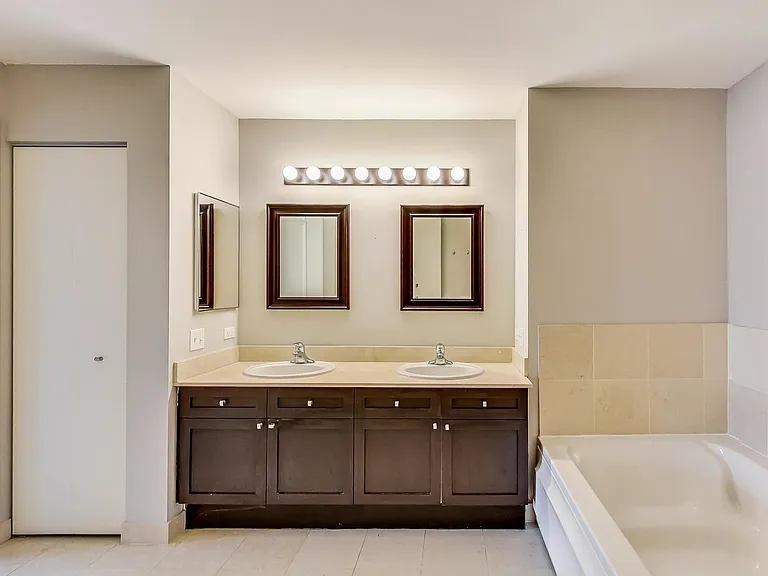 720 W Randolph St #1003 — Photo 13