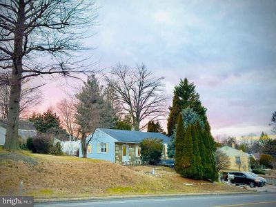 220 County Line Rd, Philadelphia, PA, 19116