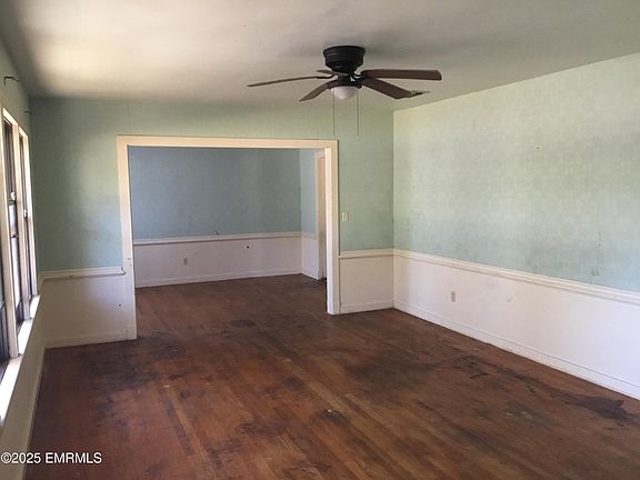 4th image of 109 Bailey Ave