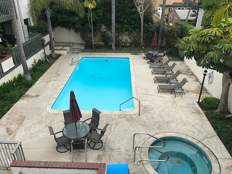 215 W Palm Ave #105 — Photo 4