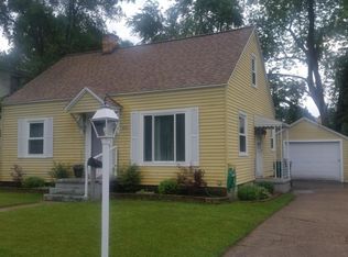 906 Canterbury St SW, Wyoming, MI 49509