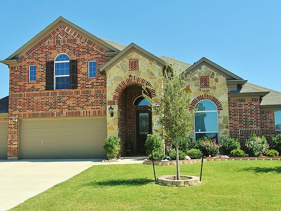 3rd image of 2300 Emerald Lake Ln