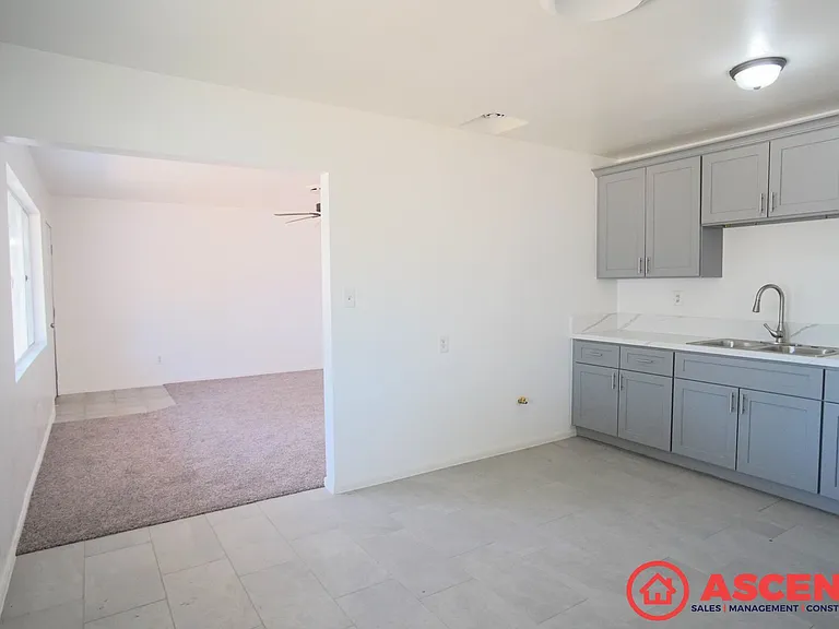 25428 Barbara St — Photo 5