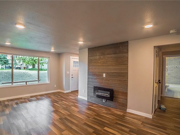 3rd image of 9412 S Sheridan Ave