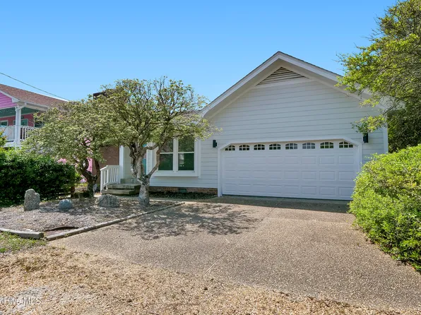 301 E Avenue, Kure Beach, NC 28449