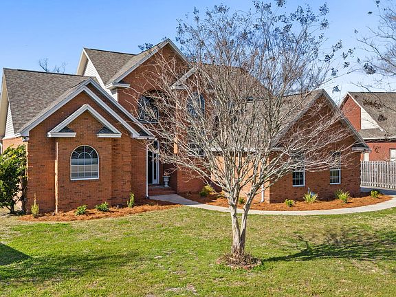 2nd image of 1428 Thurso Rd