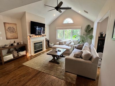 63 Maple St APT H, Canton, MA, 02021