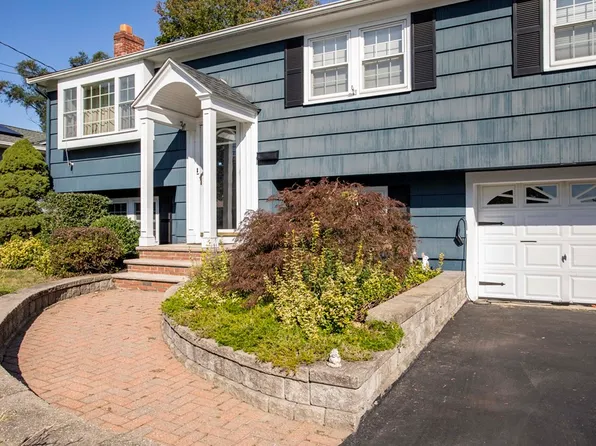 23 Ames Rd, Brockton, MA 02302