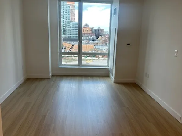 1-10 56th Avenue image 4 of 9