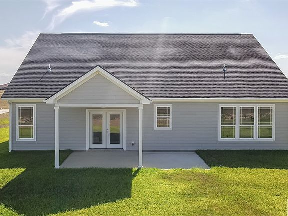 3rd image of 204 Turnberry Dr