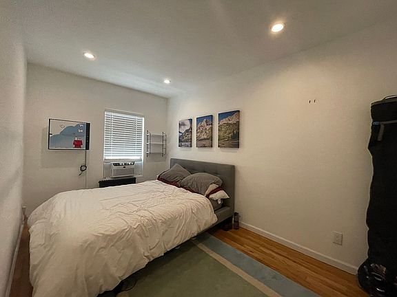 3rd image of 339 1st Ave