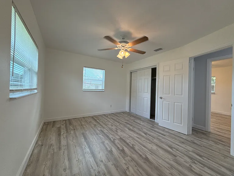 1319 NE 34th Ave — Photo 20