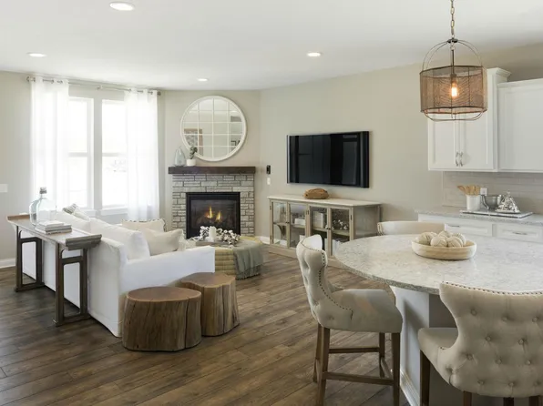 10006 Jack Pine Ln, Rogers, MN 55374