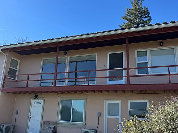 3rd image of 34 Hillcrest Dr