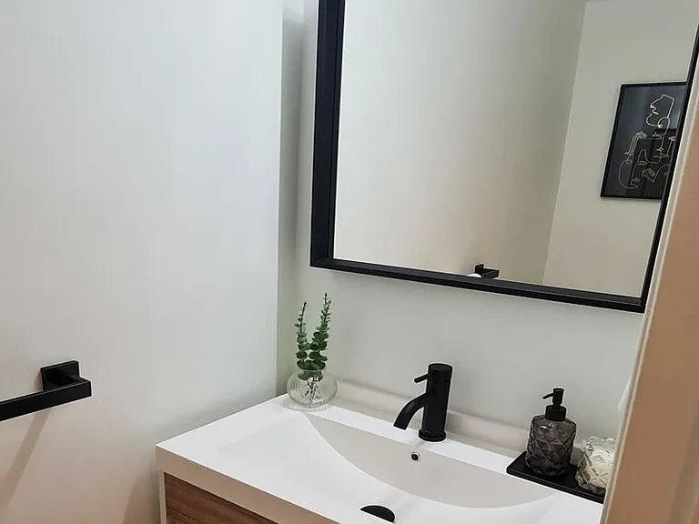 657 Cognac Cres #UPPER — Photo 8