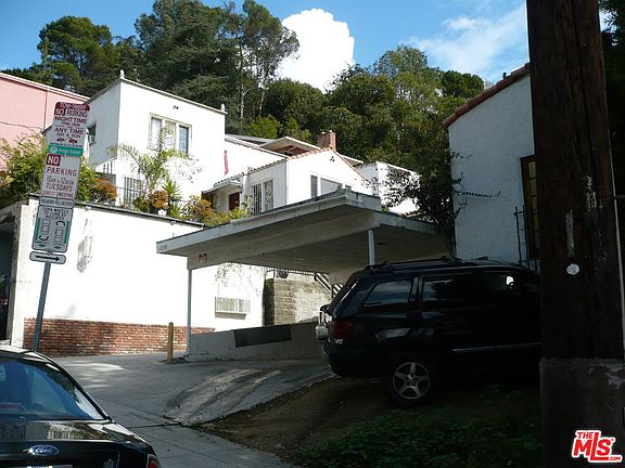 2nd image of 1244 Larrabee St