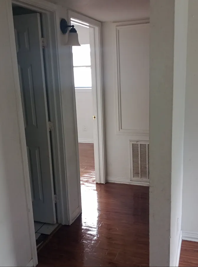 2 bed, 750 sqft, $999 — Photo 2