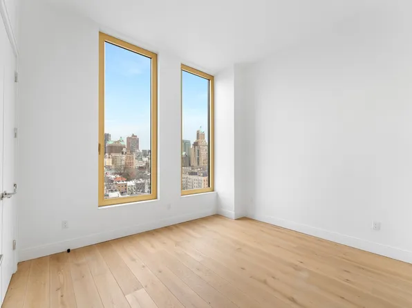 347 Henry Street image 18 of 25