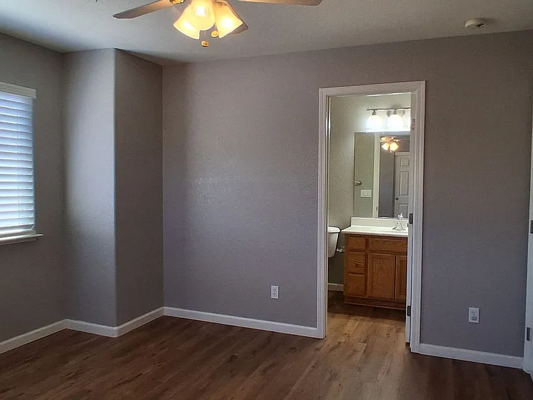 562 Ranger St — Photo 35
