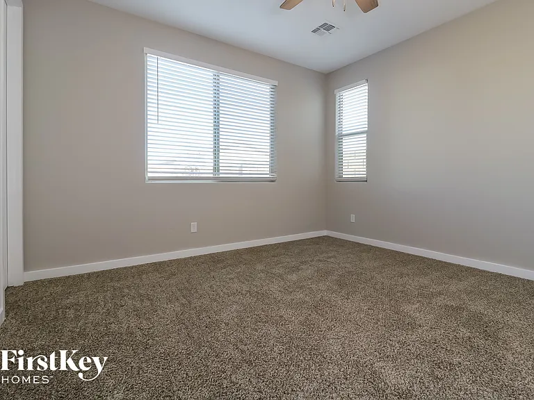 19690 W Turney Ave — Photo 9