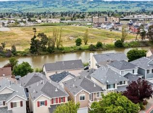 2024 Easton Dr, Petaluma, CA