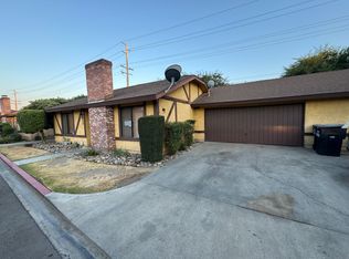 829 W Arlen Ct, Visalia, CA 93277