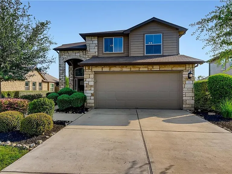 221 Purple Martin Ave — Photo 2