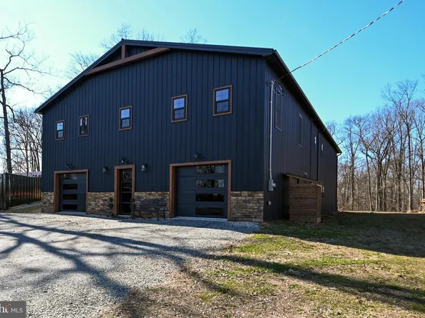 3828 Brownton Rd, Felton, PA 17322