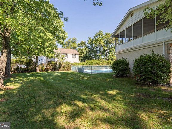 3rd image of 5 Lenape Ln