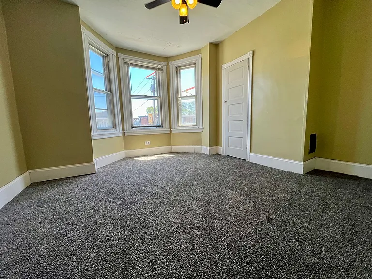 1500 N Frazier St — Photo 8