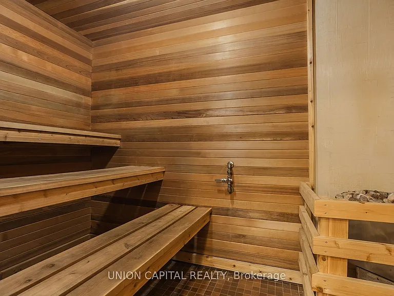 720 Spadina Ave #904 — Photo 18