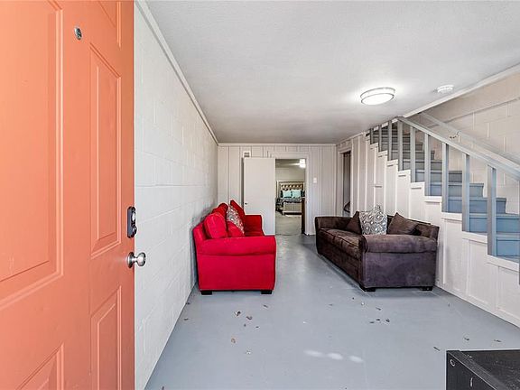 4th image of 6911 Avenue O #2