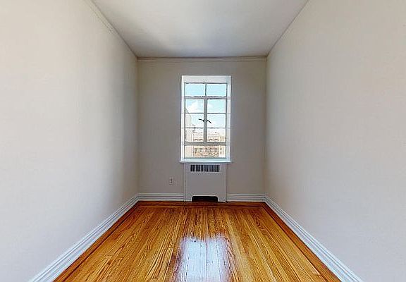 5th image of 101 Cooper St APT 6K