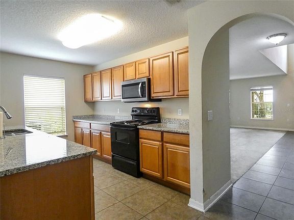 5th image of 15975 NW 142nd Dr