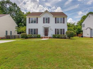 9520 Hungary Woods Dr, Glen Allen, VA 23060