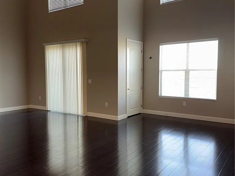 32 E Serene Ave #416 — Photo 7