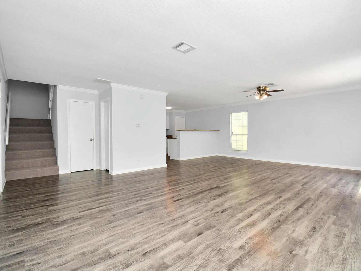 3 bed, 2.5 bath, 1450 sqft, $1,850 — Photo 4