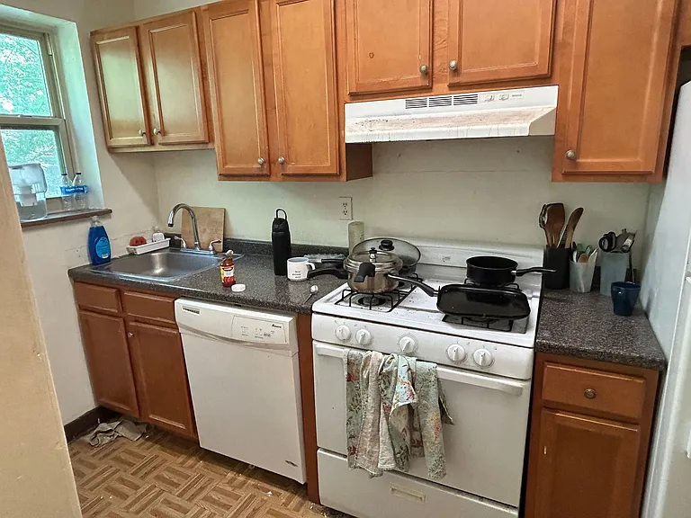 5600 5th Ave — Photo 3