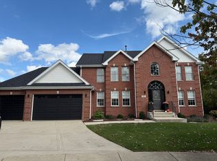 320 Saint Charles Ct, Lockport, IL 60441