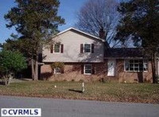 1302 Canterbury Ln, Colonial Heights, VA 23834
