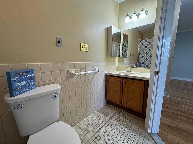 535 Main St #17 — Photo 10