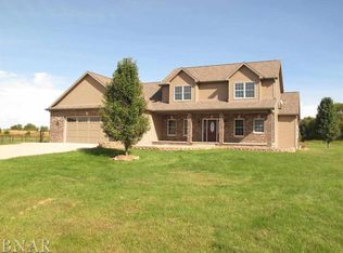 9428 Bucks Rd, Heyworth, IL 61745