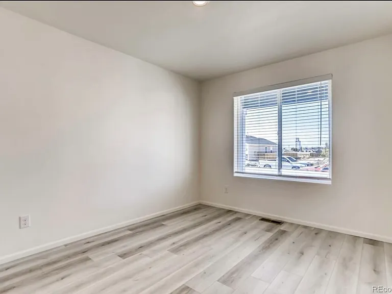 362 Spruce St — Photo 2