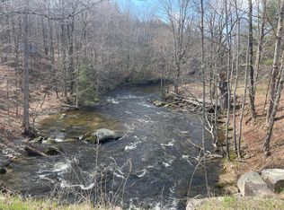 8-2 Lovers Ln, Saint Albans, ME 04971