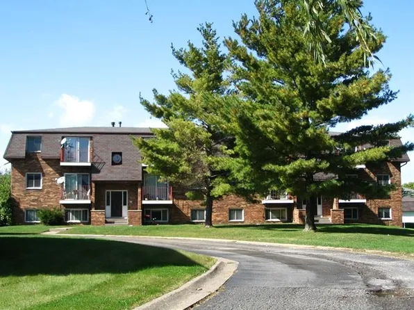 2796 Willow Dr APT 5, Bettendorf, IA 52722